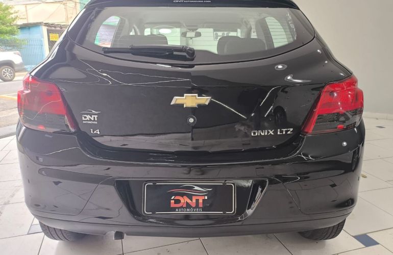 Chevrolet Onix 1.4 MPFi LTZ 8v - Foto #5
