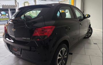 Chevrolet Onix 1.4 MPFi LTZ 8v - Foto #6