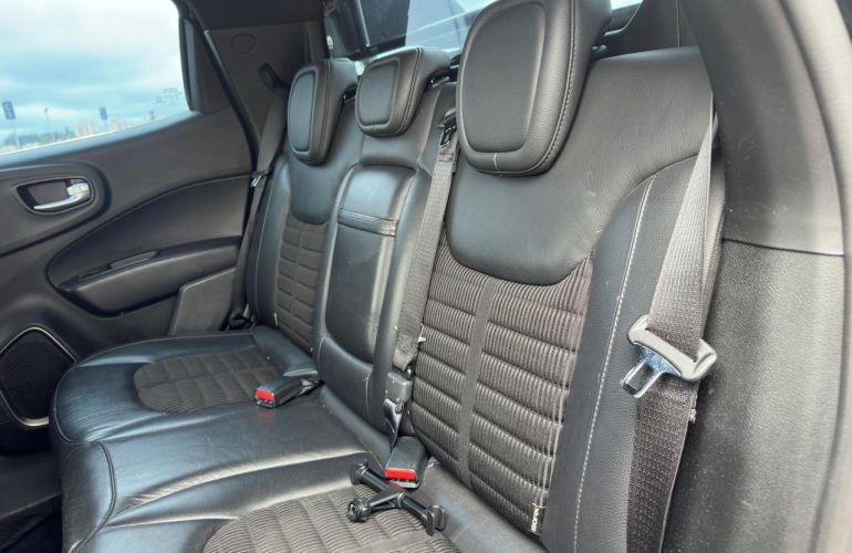 Fiat Toro 2.4 16V Multiair Blackjack - Foto #9