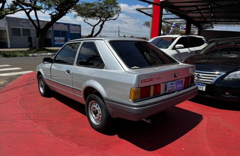 Ford Escort 1.0 Hobby 8v - Foto #4