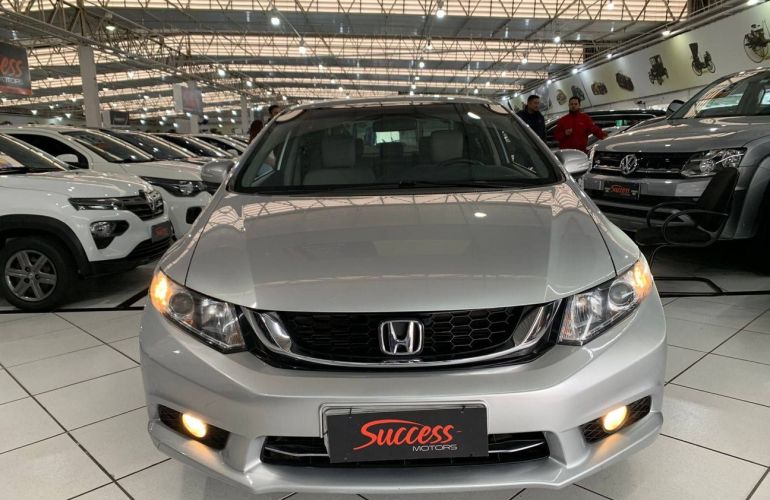Honda Civic 2.0 LXR 16v - Foto #3