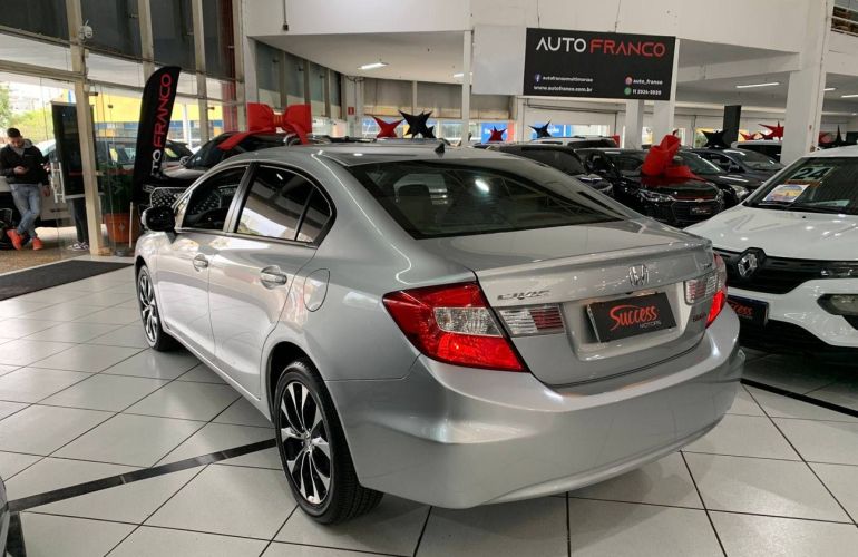 Honda Civic 2.0 LXR 16v - Foto #4