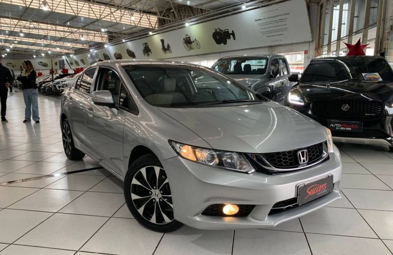 Honda Civic 2.0 LXR 16v - Foto #5