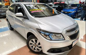 Chevrolet Onix 1.4 MPFi LT 8v - Foto #2
