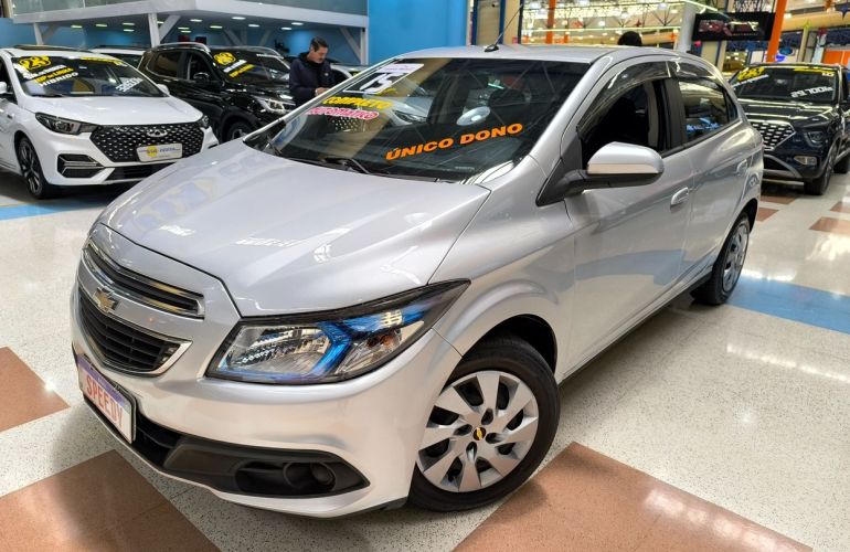 Chevrolet Onix 1.4 MPFi LT 8v - Foto #4