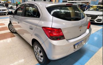 Chevrolet Onix 1.4 MPFi LT 8v - Foto #6