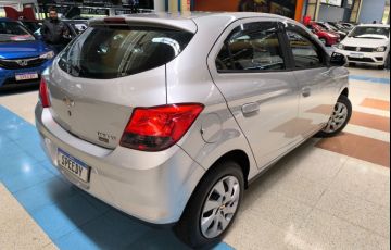 Chevrolet Onix 1.4 MPFi LT 8v - Foto #9