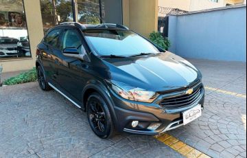 Chevrolet Onix 1.4 MPFi Activ 8v - Foto #3
