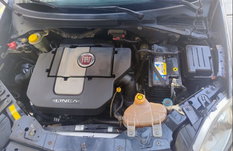 Fiat Linea Absolute 1.8 16V Dualogic (Flex) - Foto #1