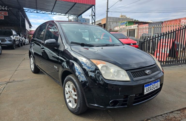 Ford Fiesta Hatch 1.6 (Flex) - Foto #1