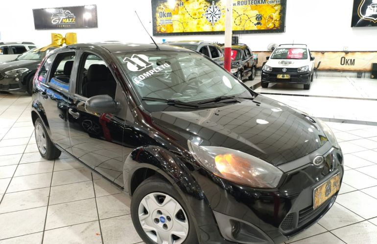 Ford Fiesta 1.6 MPi Class Hatch 8v - Foto #1