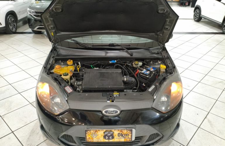 Ford Fiesta 1.6 MPi Class Hatch 8v - Foto #8