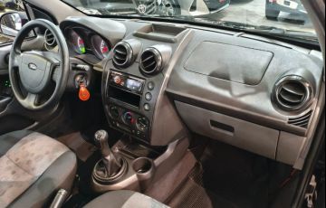 Ford Fiesta 1.6 MPi Class Hatch 8v - Foto #10