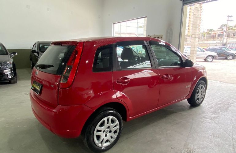 Ford Fiesta 1.6 MPi Class Hatch 8V Flex 4p Manual - Foto #2