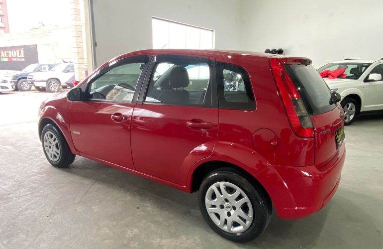 Ford Fiesta 1.6 MPi Class Hatch 8V Flex 4p Manual - Foto #4