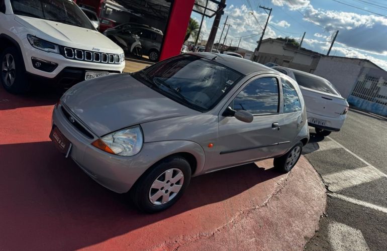 Ford Ka 1.0 MPi One 8v - Foto #1