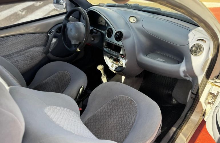 Ford Ka 1.0 MPi One 8v - Foto #5