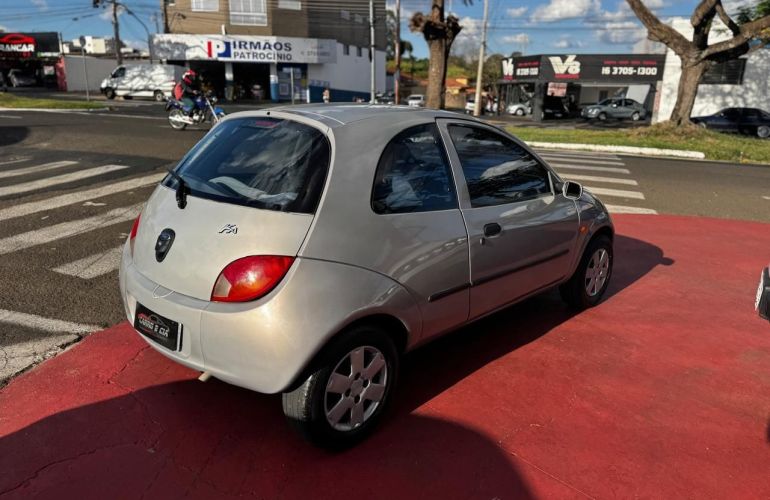 Ford Ka 1.0 MPi One 8v - Foto #6