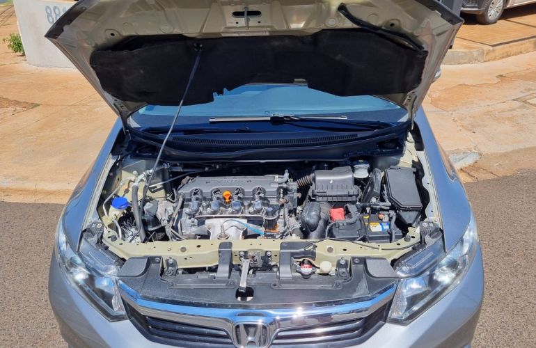 Honda Civic 2.0 LXR 16v - Foto #10