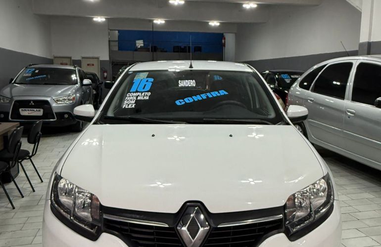 Renault Sandero Expression 1.0 16V (Flex) - Foto #1