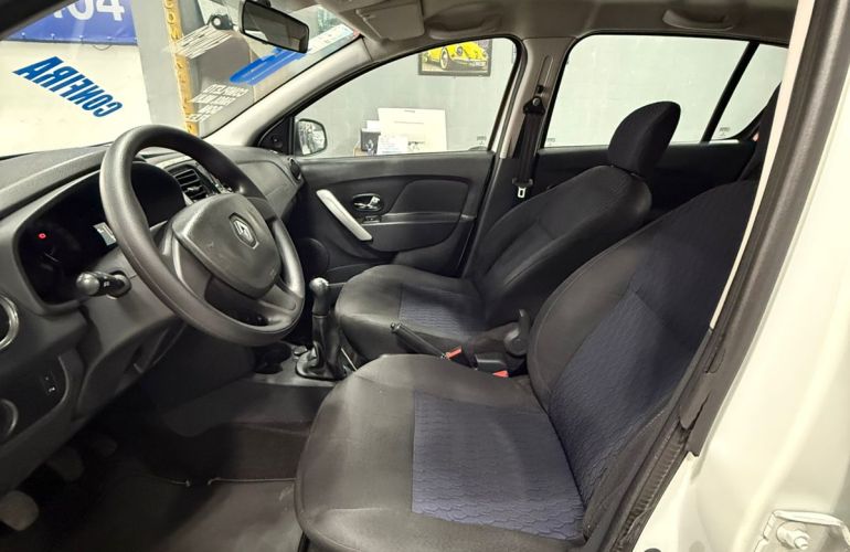 Renault Sandero Expression 1.0 16V (Flex) - Foto #3