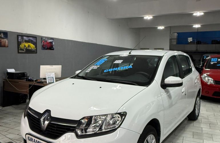 Renault Sandero Expression 1.0 16V (Flex) - Foto #4