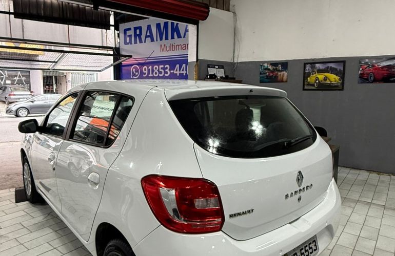 Renault Sandero Expression 1.0 16V (Flex) - Foto #6