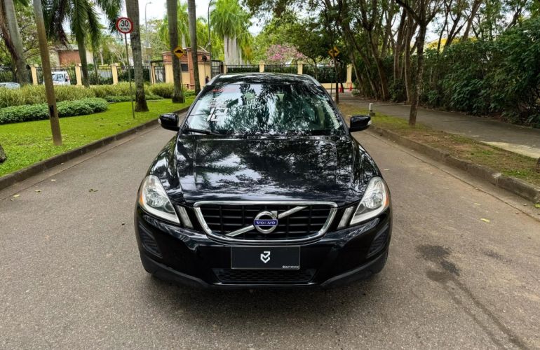 Volvo Xc60 2.0 T5 Comfort FWD Turbo Gasolina 4p Automático - Foto #2