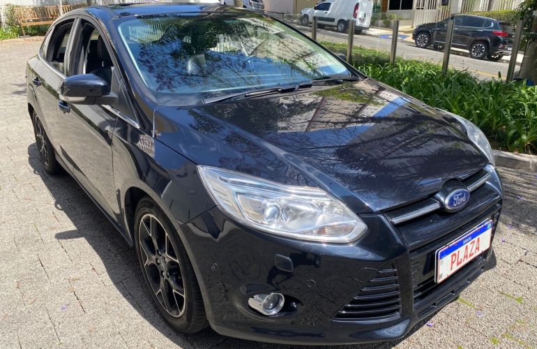 Ford Focus 2.0 Titanium Sedan 16v - Foto #3