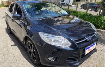 Ford Focus 2.0 Titanium Sedan 16v - Foto #3