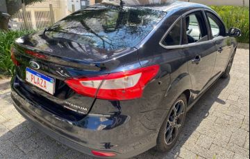 Ford Focus 2.0 Titanium Sedan 16v - Foto #5