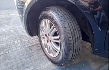 Fiat Linea LX 1.9 16V (Flex) - Foto #9