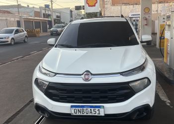 Fiat Toro Freedom 1.8 AT6 4x2 (Flex) - Foto #7