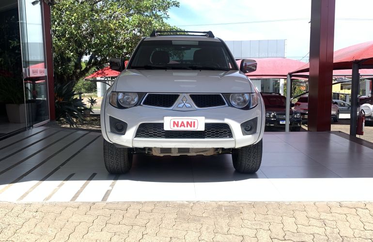 Mitsubishi L200 Triton HPE 4x4 3.2 DI-D (Aut) - Foto #2