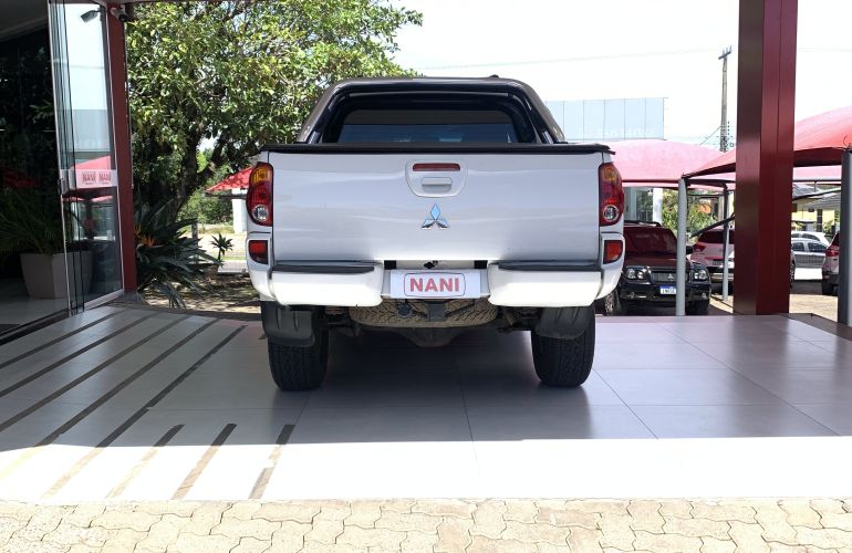 Mitsubishi L200 Triton HPE 4x4 3.2 DI-D (Aut) - Foto #6