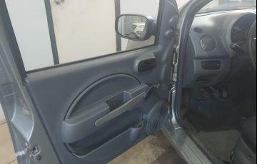 Fiat Uno Vivace 1.0 8V (Flex) 4p - Foto #7