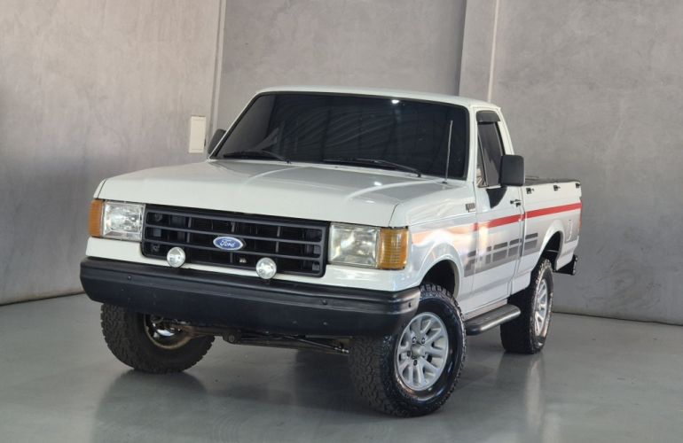 Ford F1000 Super 3.9 (Cab Simples) - Foto #1
