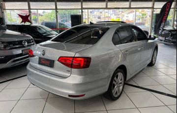 Volkswagen Jetta 2.0 TSi Highline 211cv - Foto #2