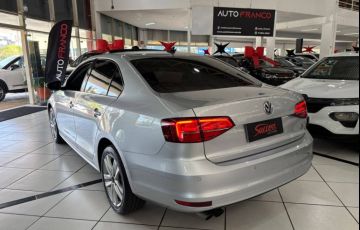 Volkswagen Jetta 2.0 TSi Highline 211cv - Foto #4