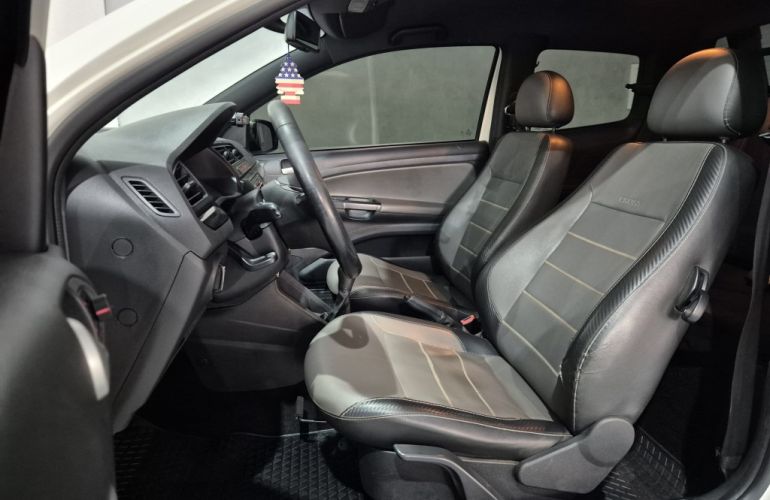 Volkswagen Saveiro Cross 1.6 16v MSI CD (Flex) - Foto #6
