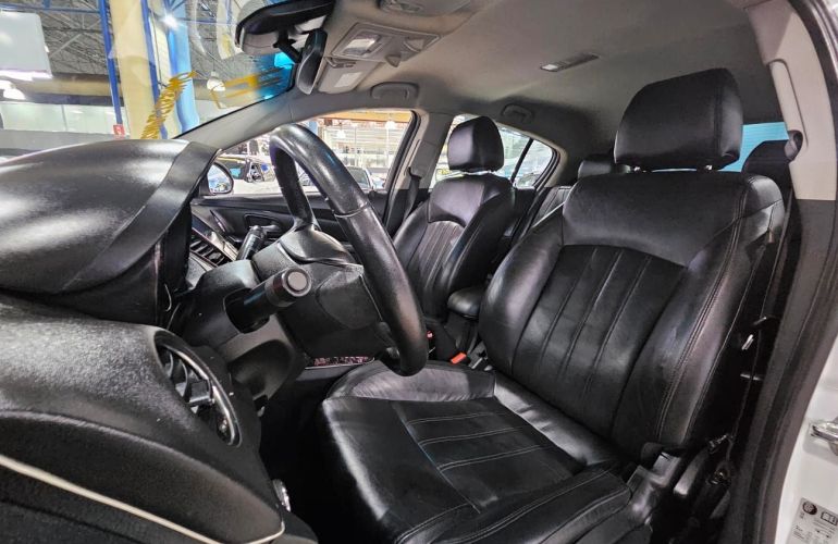 Chevrolet Cruze 1.8 LT 16v - Foto #2