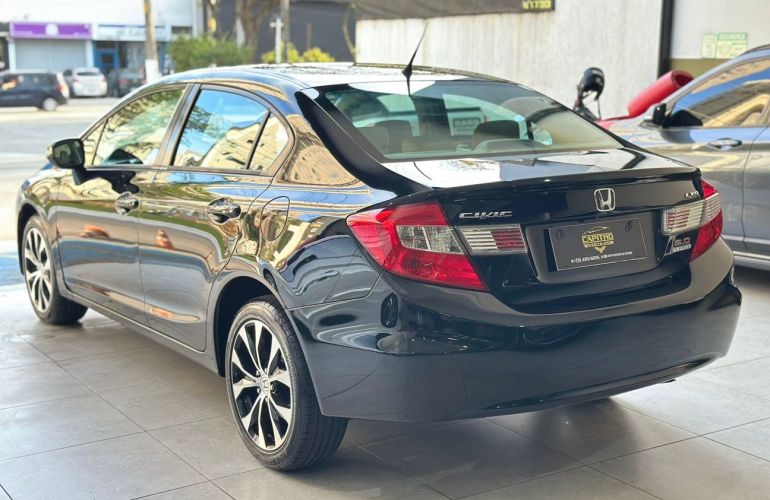 Honda Civic 2.0 LXR 16v - Foto #4