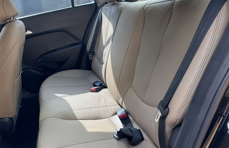 Hyundai Hb20s 1.6 Comfort Plus 16v - Foto #10