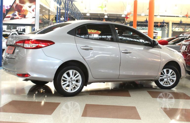 Toyota Yaris 1.5 16V Sedan Xl Live Multidrive - Foto #2