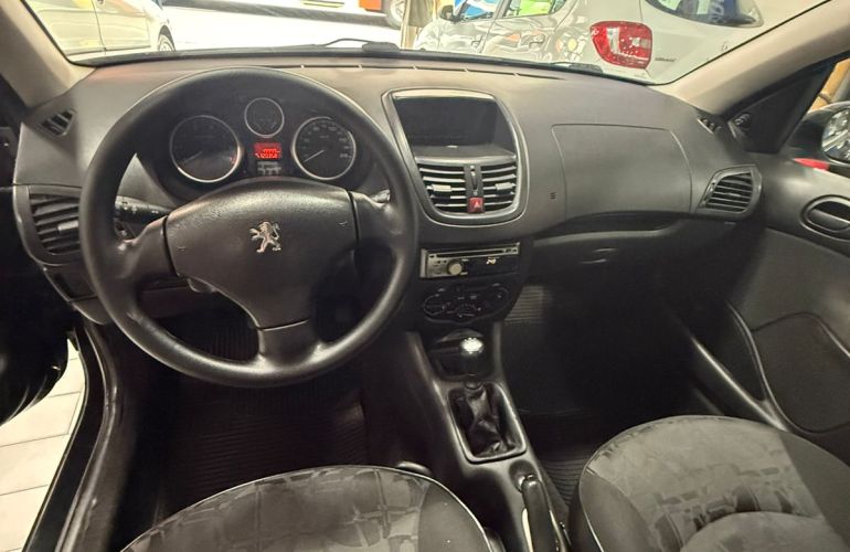 Peugeot 207 Hatch XR 1.4 8V (flex) 2p - Foto #5