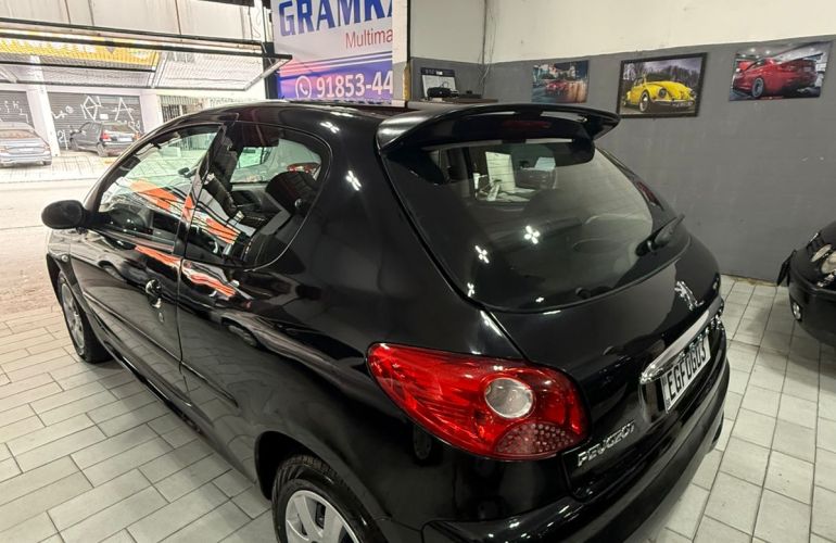 Peugeot 207 Hatch XR 1.4 8V (flex) 2p - Foto #9