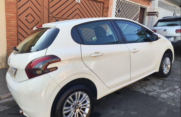 Peugeot 208 1.2 Active - Foto #6