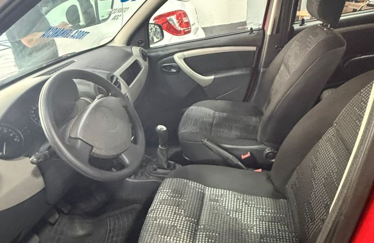 Renault Sandero Expression 1.0 16V (Flex) - Foto #6