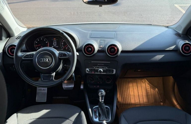 Audi A1 1.4 TFSI Sportback Attraction S Tronic - Foto #9