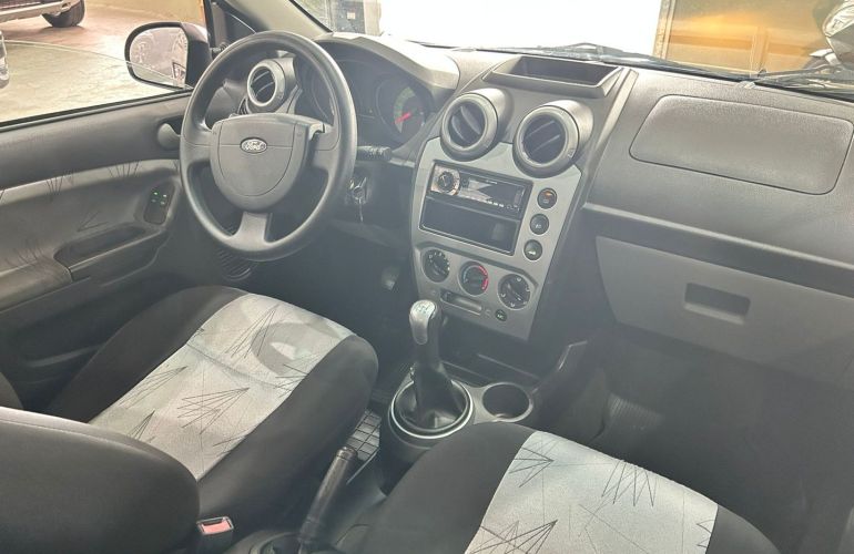 Ford Fiesta 1.6 MPi Hatch 8V Flex 4p Manual - Foto #9